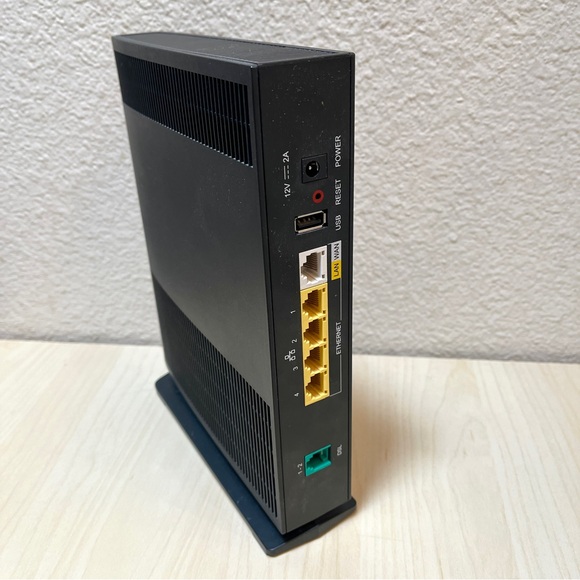 Modem Wifi Router Actiontec. Model C3000A 802.11n & 802.11.ac. WPA2-AES - Picture 5 of 10